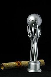 动作射击新作《Kusan: City Of Wolves》公布 2026年发售